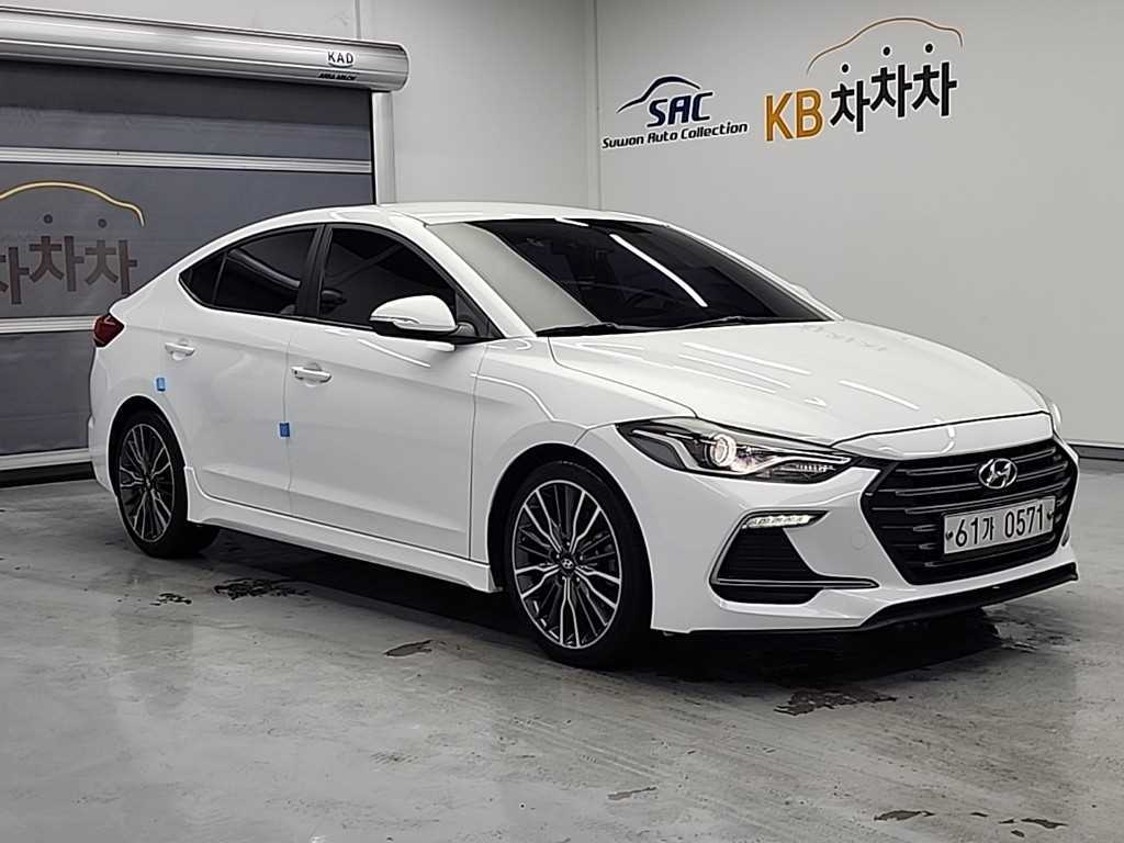 HYUNDAI Avante - Vista 4