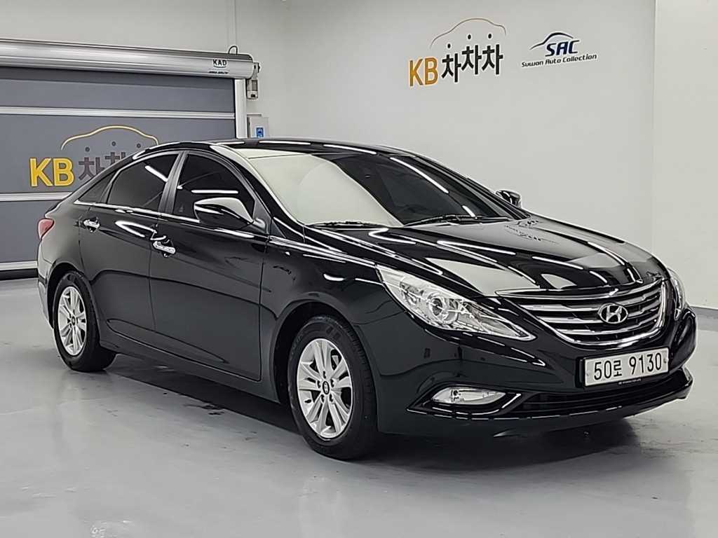 HYUNDAI Sonata - Vista 4