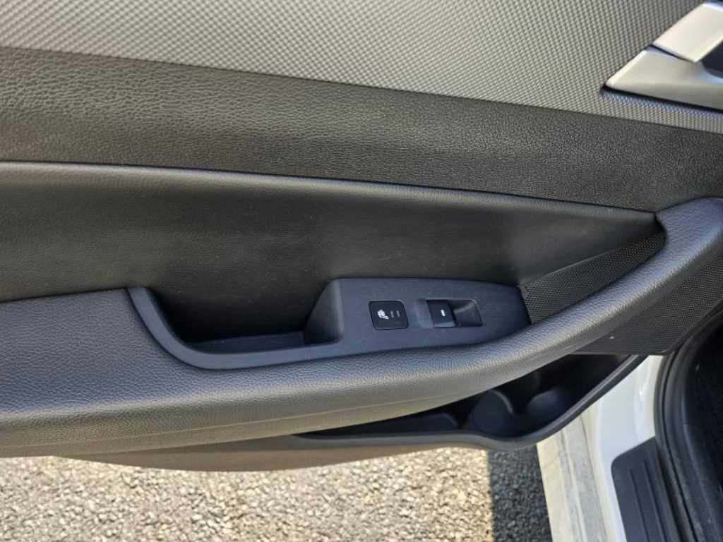 HYUNDAI Sonata - Vista 9