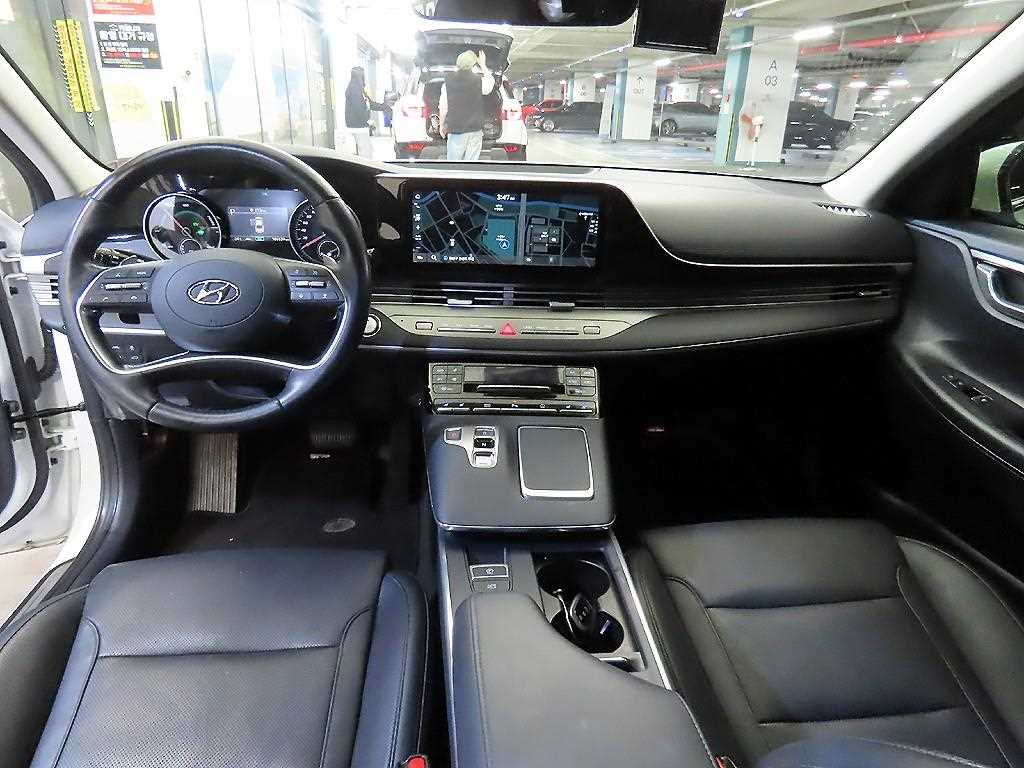 HYUNDAI Grandeur - Vista 10