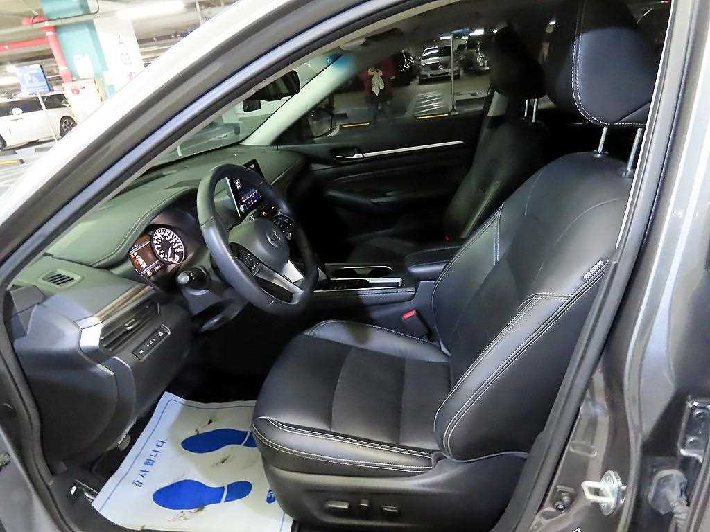 Nissan Altima - Vista 6