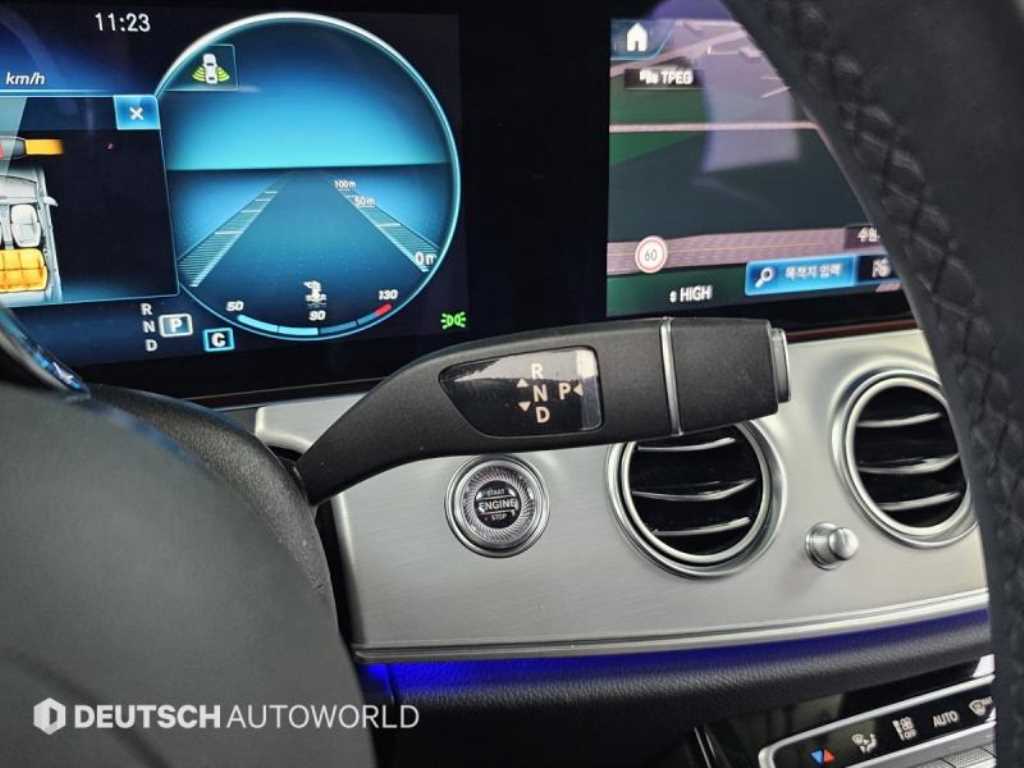 Mercedes Benz E class - Vista 9