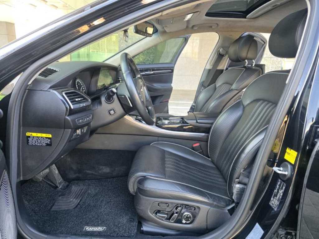 Genesis EQ900 - Vista 10