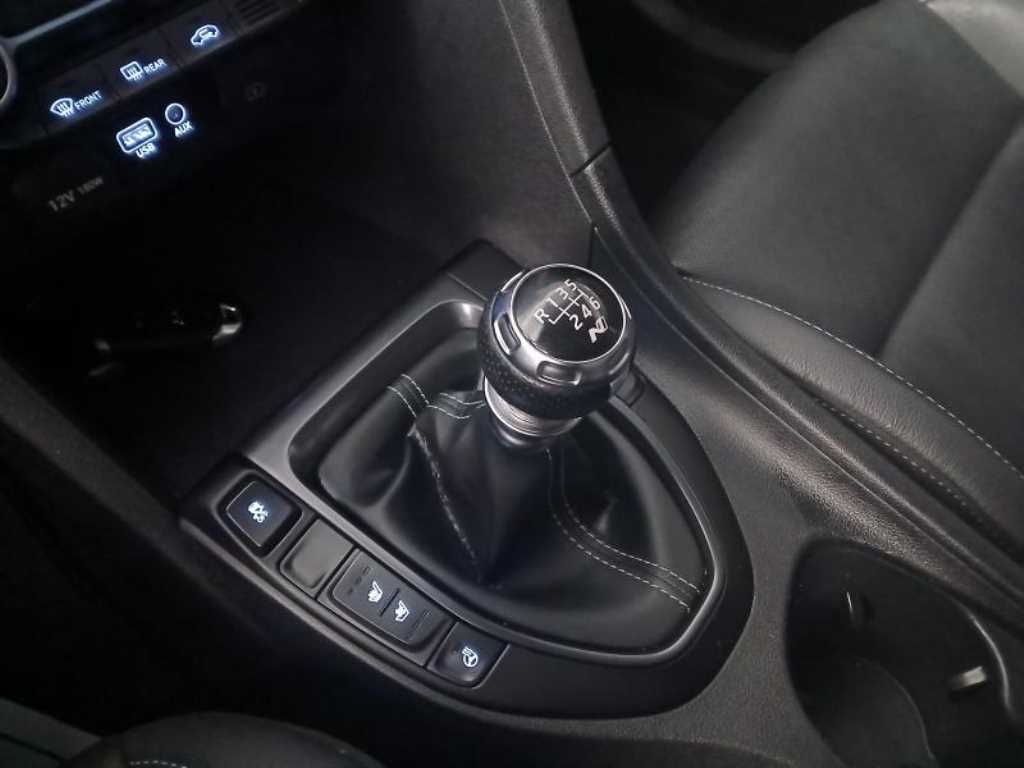 HYUNDAI Veloster - Vista 12