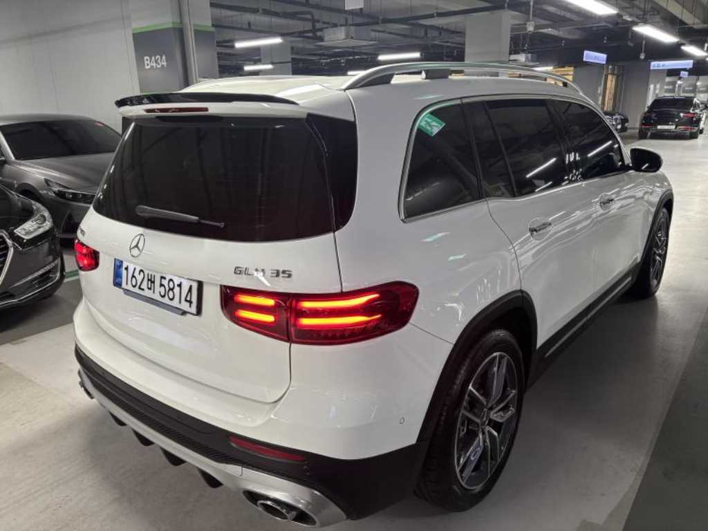 Mercedes Benz GLB Class - Vista 4