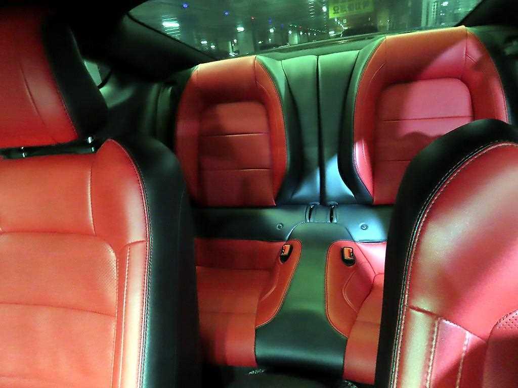 Ford Mustang - Vista 7