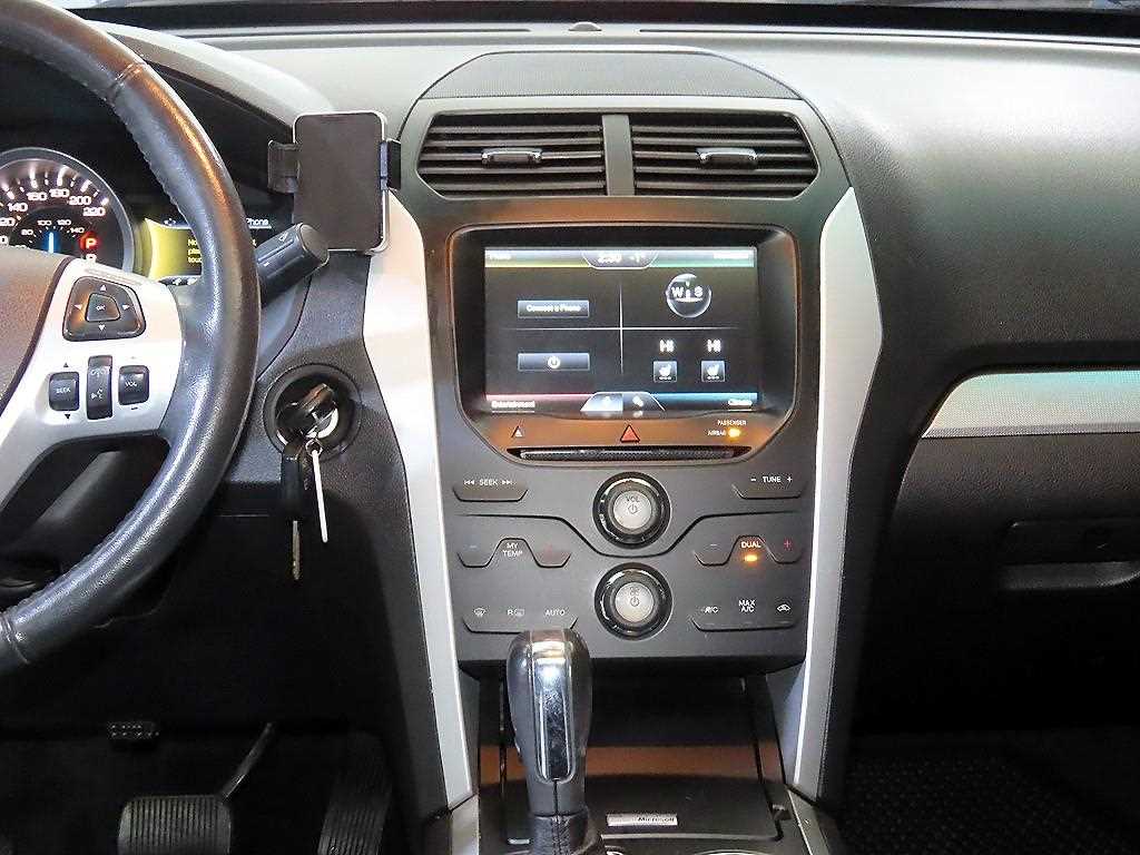 Ford Explorer - Vista 11