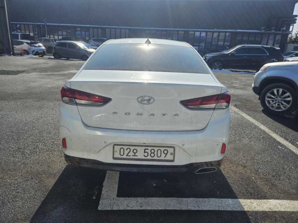 HYUNDAI Sonata - Vista 6