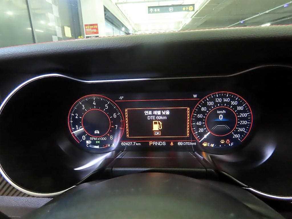 Ford Mustang - Vista 9