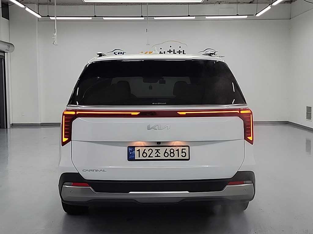 KIA Carnival - Vista 3