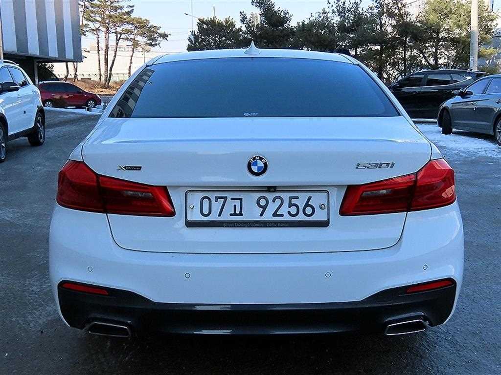 BMW 5 Series - Vista 4