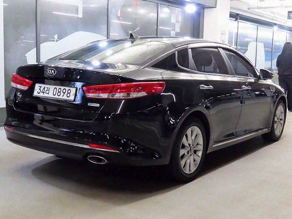 KIA K5 - Vista 4