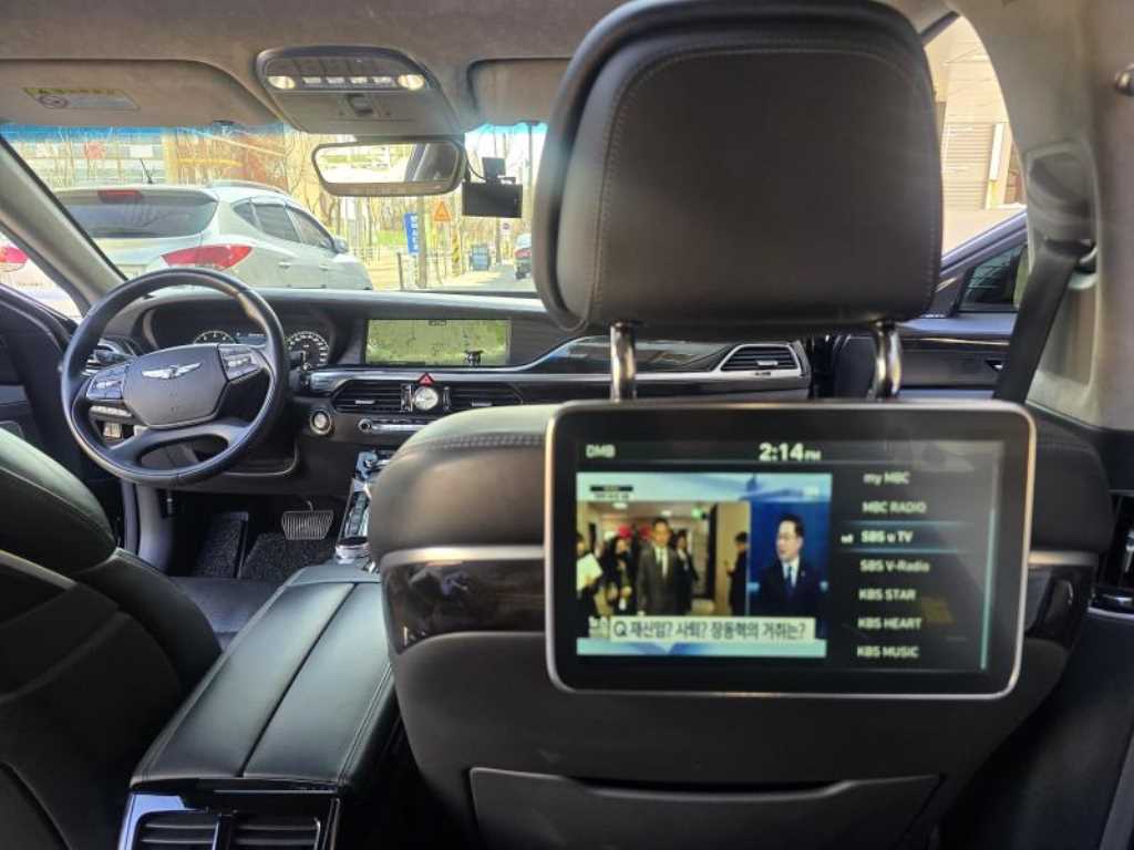 Genesis EQ900 - Vista 12