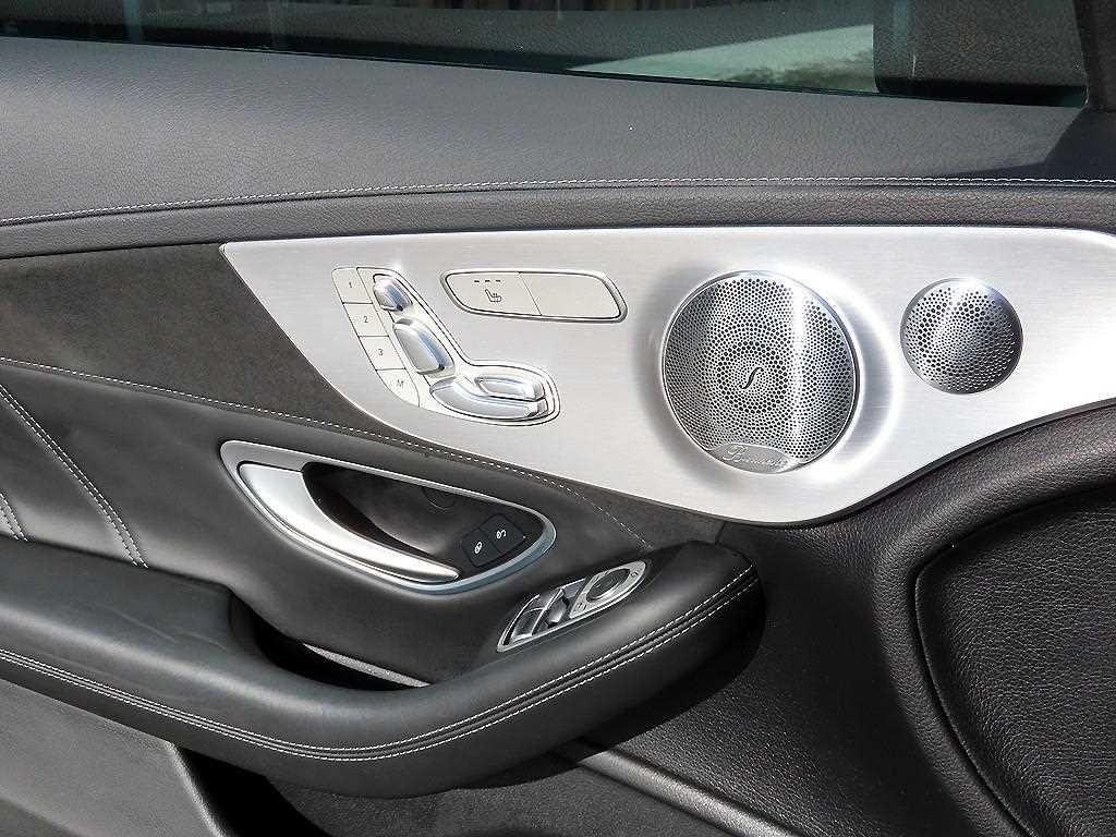 Mercedes Benz C Class - Vista 12