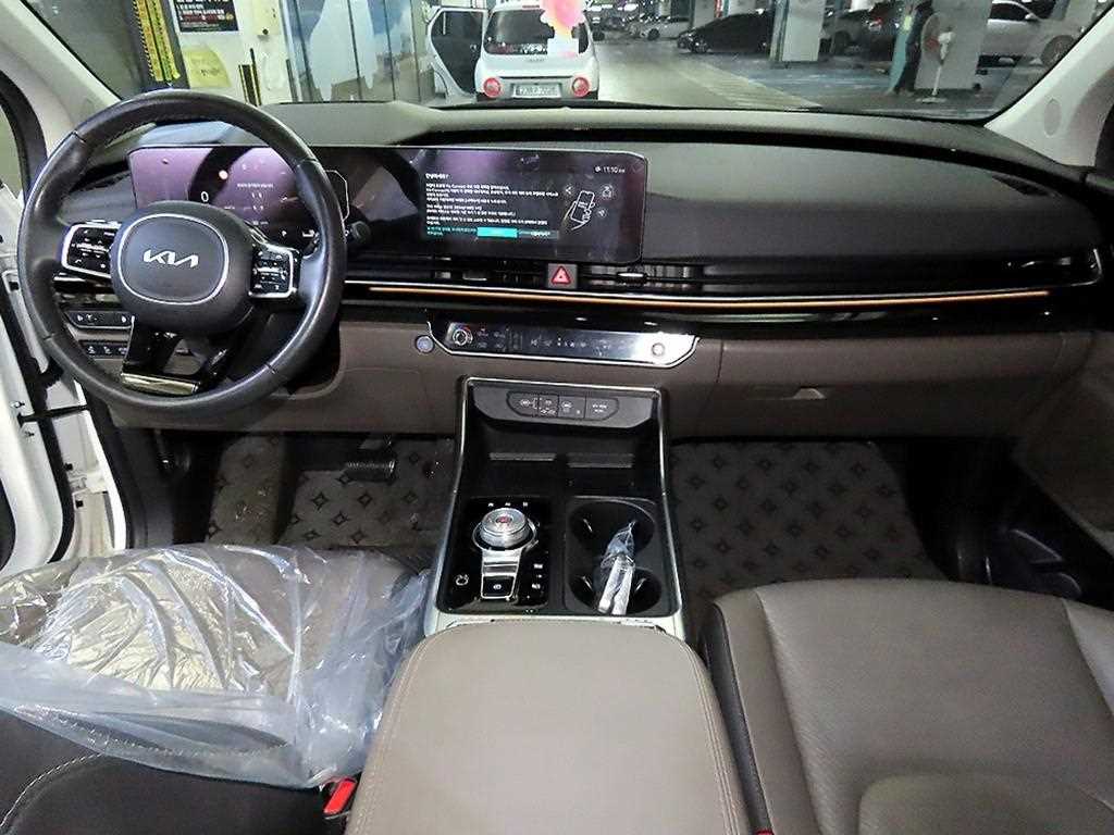 KIA Carnival - Vista 10