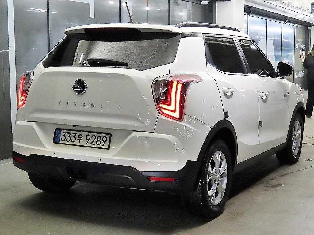Ssangyong Tivoli - Vista 4