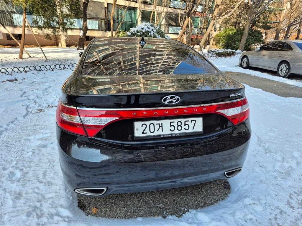 HYUNDAI Grandeur - Vista 2