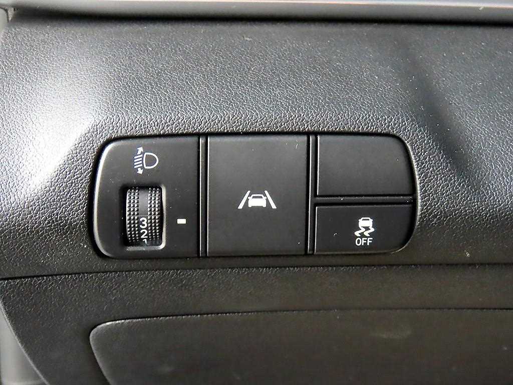 HYUNDAI Avante - Vista 12