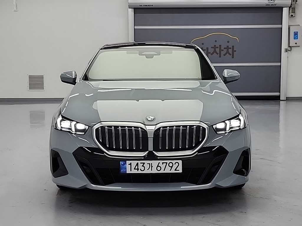 BMW 5 Series - Vista 3