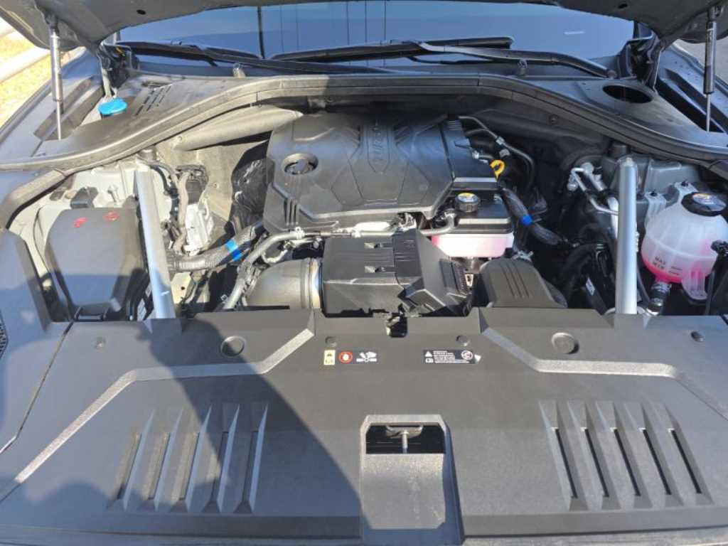 Genesis GV70 - Vista 5