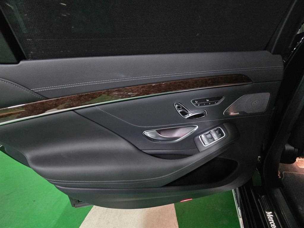 Mercedes Benz S Class - Vista 10