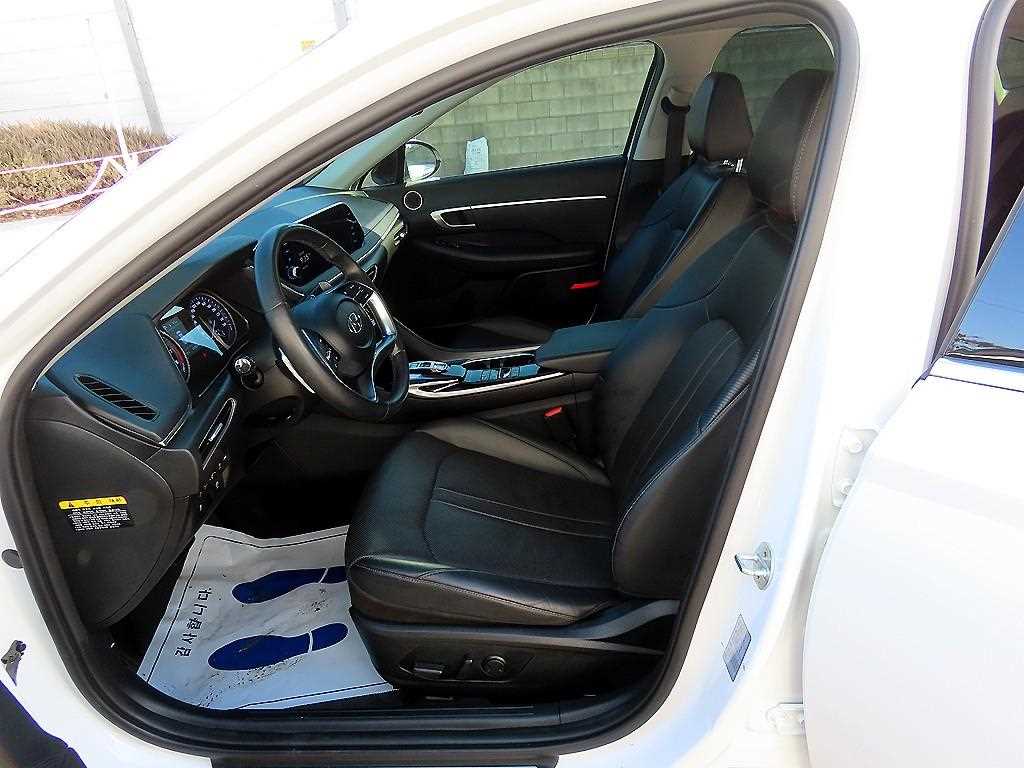 HYUNDAI Sonata - Vista 5