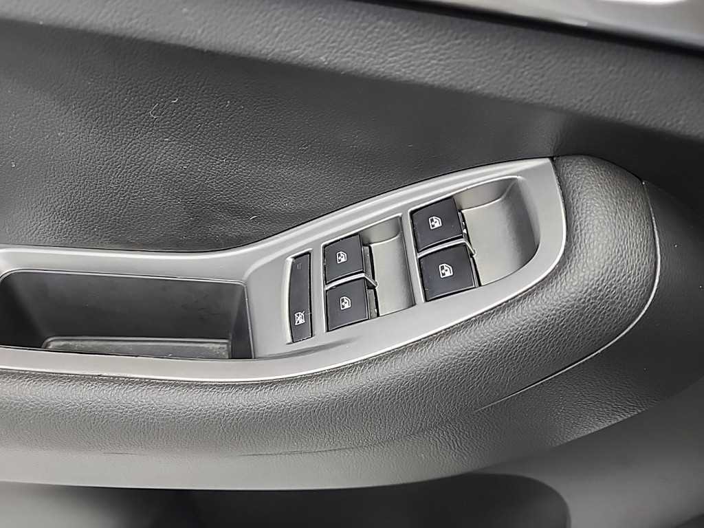 Chevrolet Orlando 2016 Blanco - Importación desde Corea - HF Imports Iquique - Foto 17