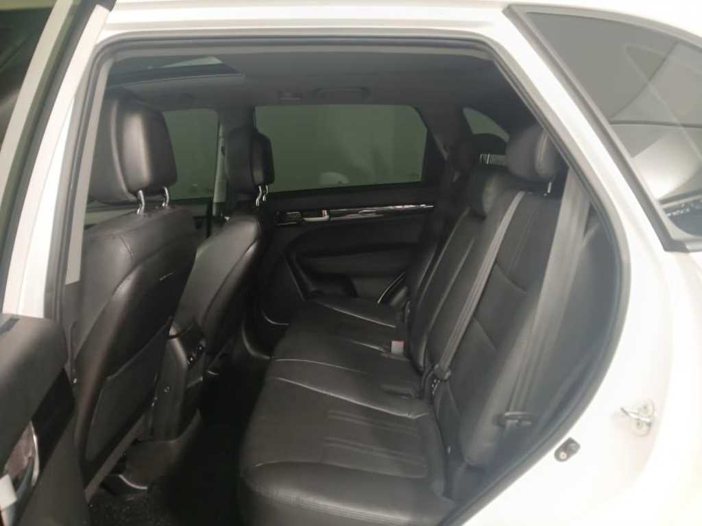 KIA Sorento - Vista 7
