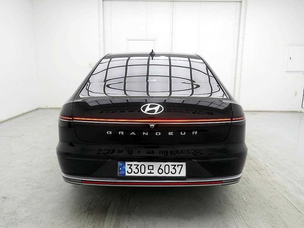 HYUNDAI Grandeur - Vista 3