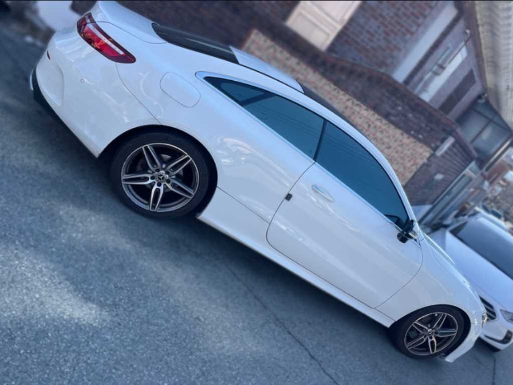 Mercedes Benz E class - Vista 2