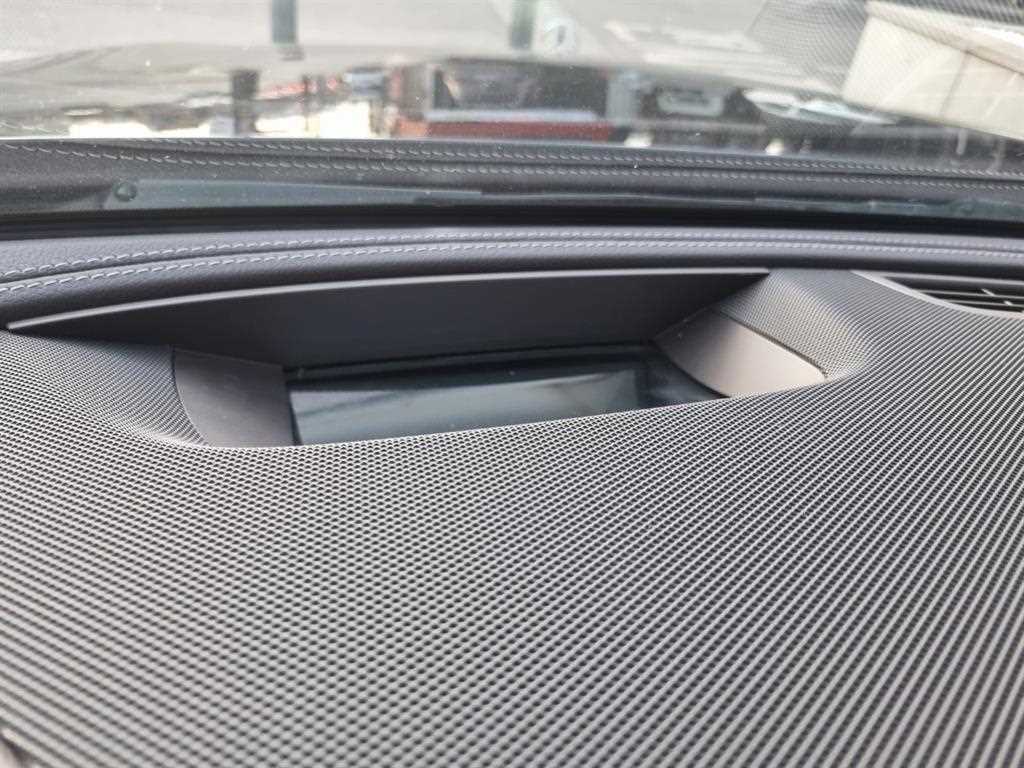 Mercedes Benz E class - Vista 9