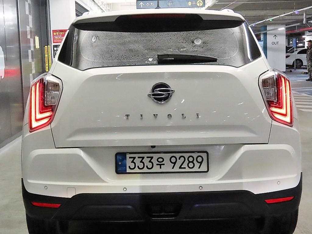 Ssangyong Tivoli - Vista 5
