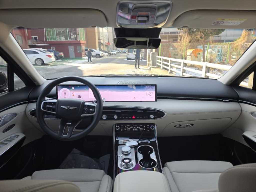 Genesis GV70 - Vista 6