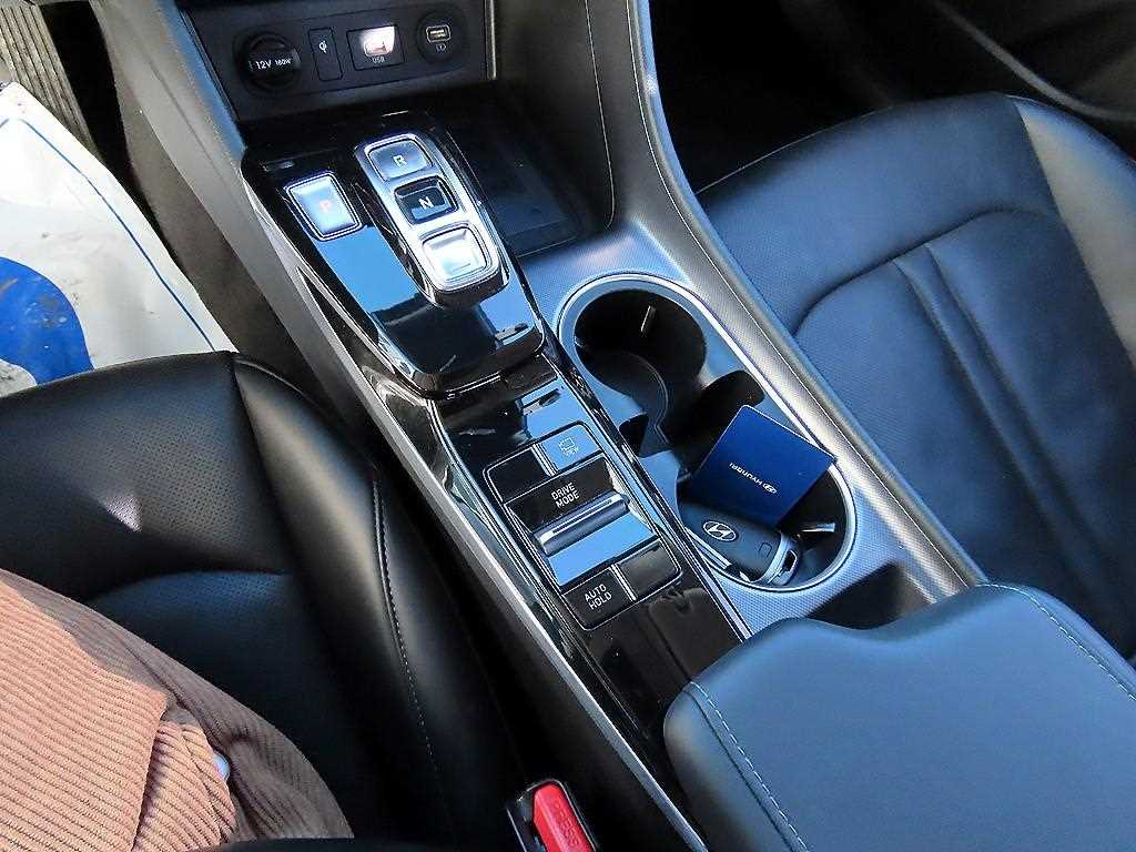 HYUNDAI Sonata - Vista 10