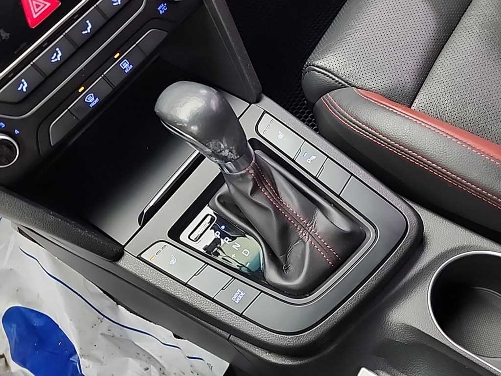 HYUNDAI Avante - Vista 8