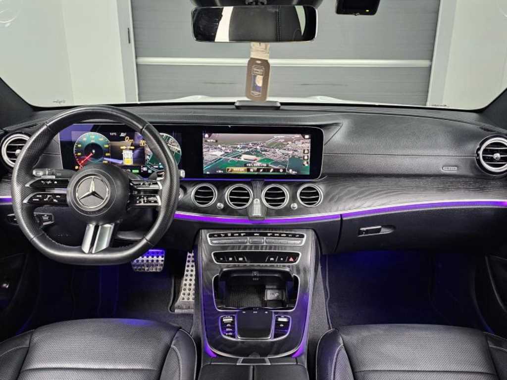 Mercedes Benz E class - Vista 7