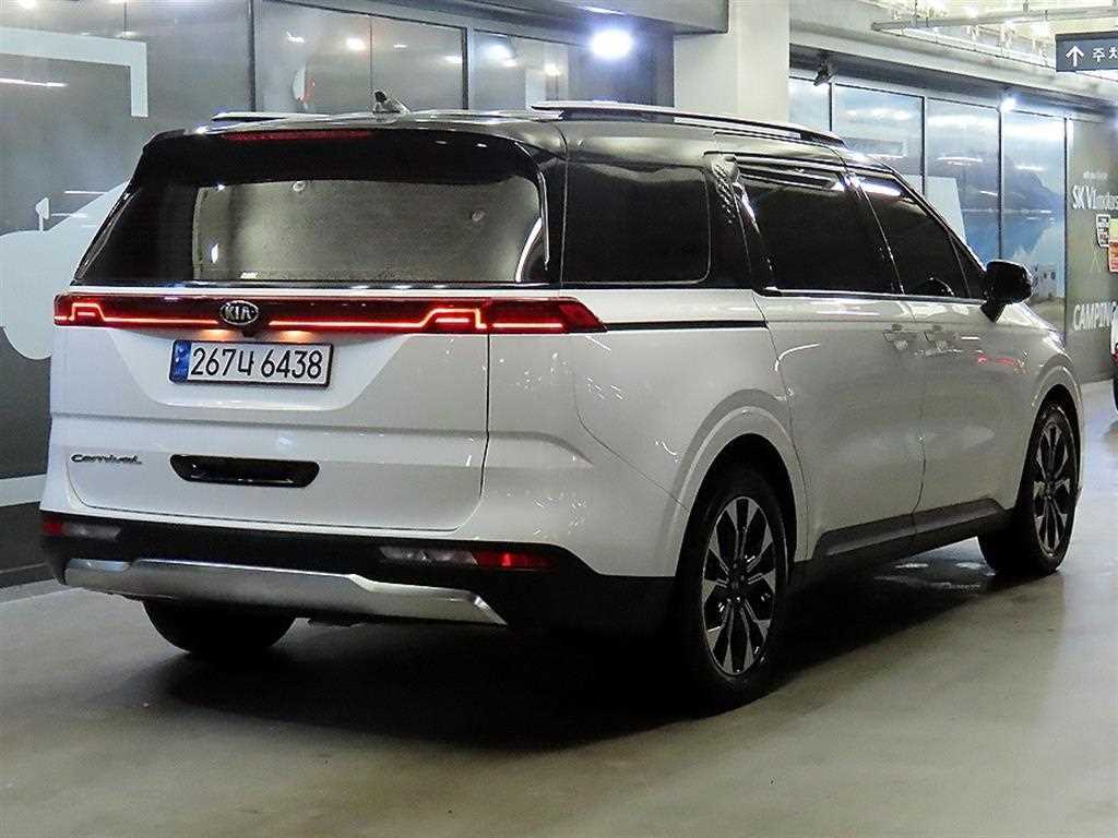 KIA Carnival - Vista 4