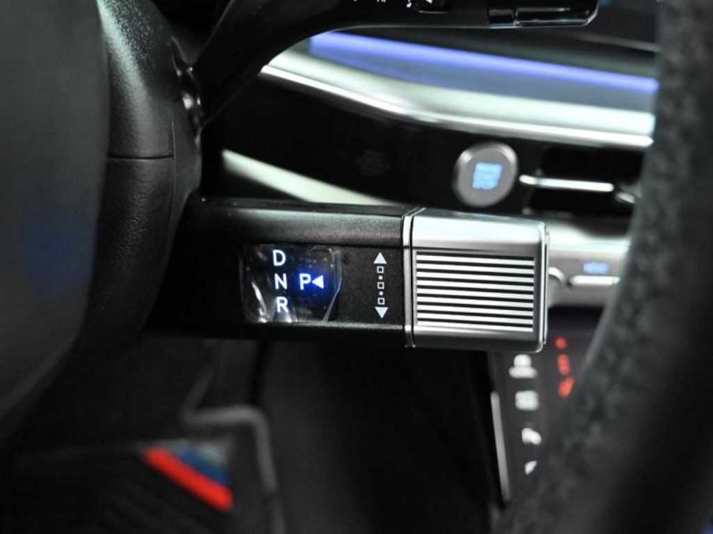 HYUNDAI Grandeur - Vista 7