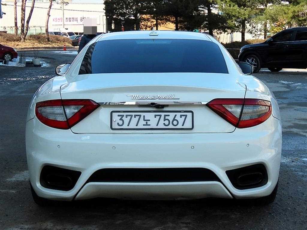 Maserati Gran Turismo - Vista 4