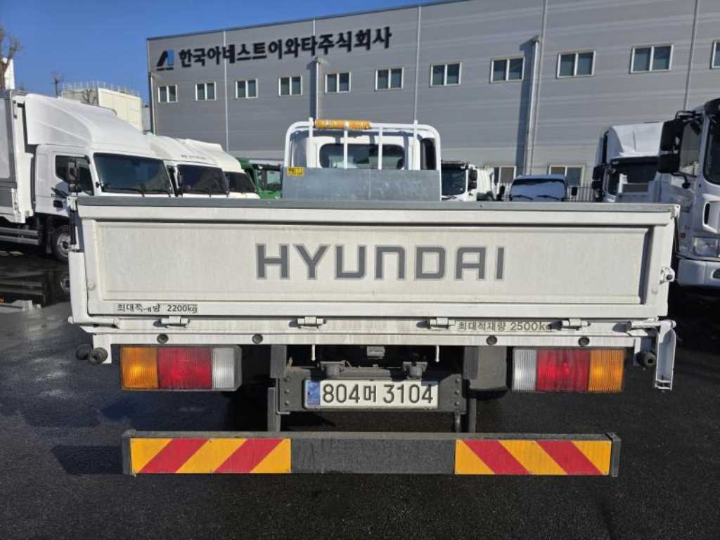 medium and large cargo truck - Vista 5