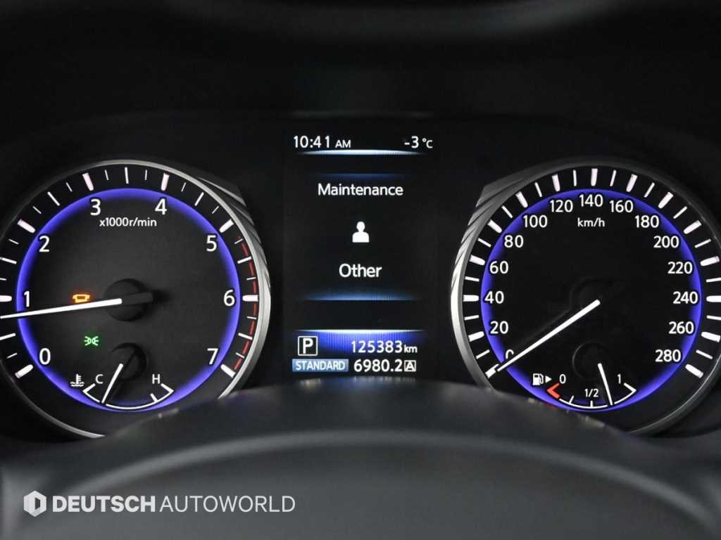 Infiniti Q - Vista 8