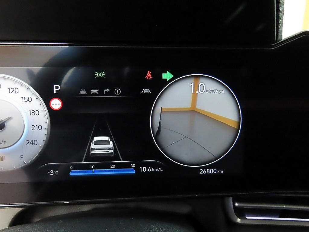 HYUNDAI Avante - Vista 8