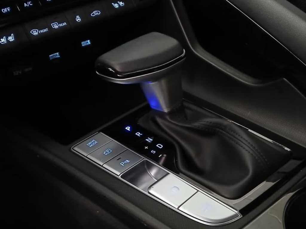 HYUNDAI Avante - Vista 12