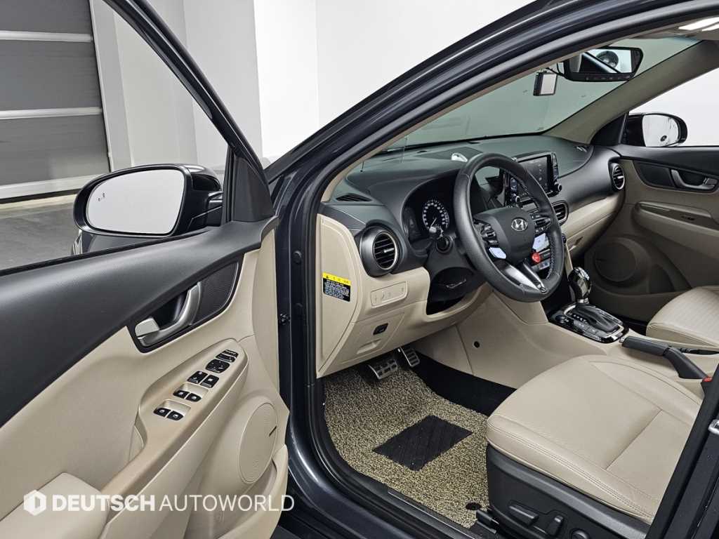 HYUNDAI Kona - Vista 11