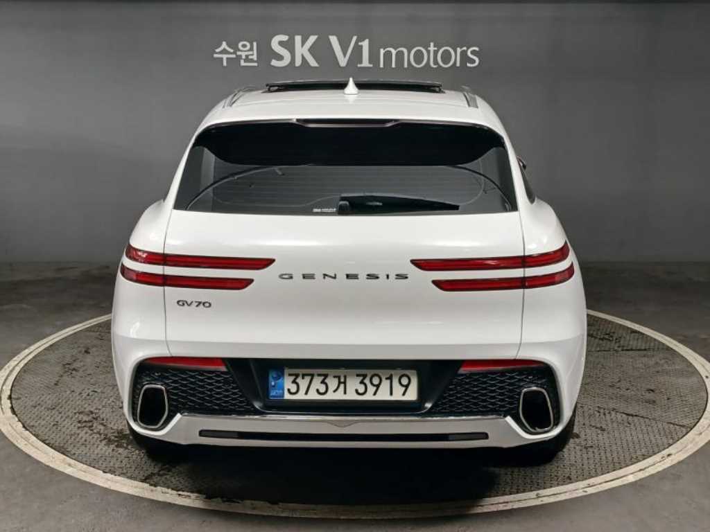 Genesis GV70 - Vista 5
