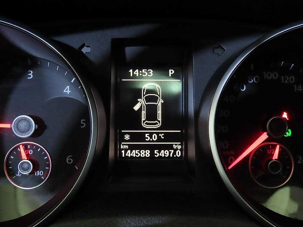 Volkswagen Golf - Vista 9