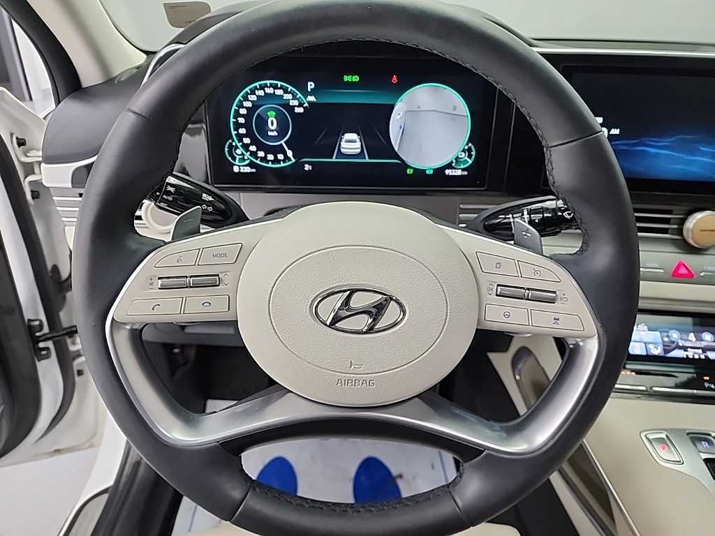 HYUNDAI Grandeur - Vista 9