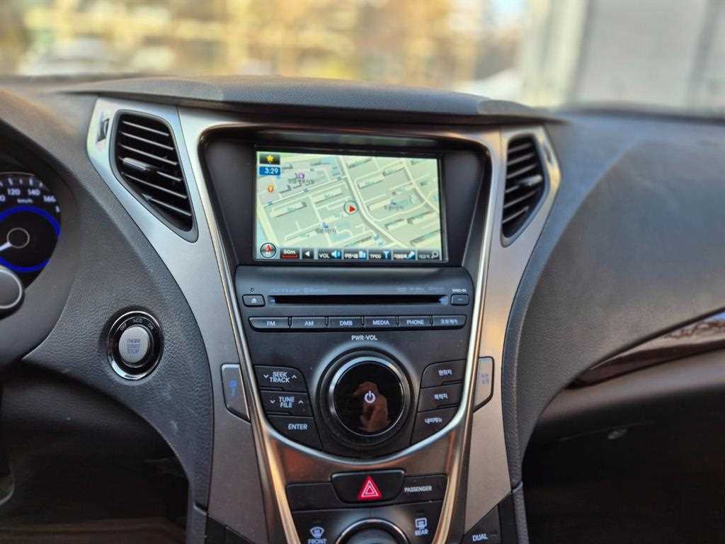 HYUNDAI Grandeur - Vista 8