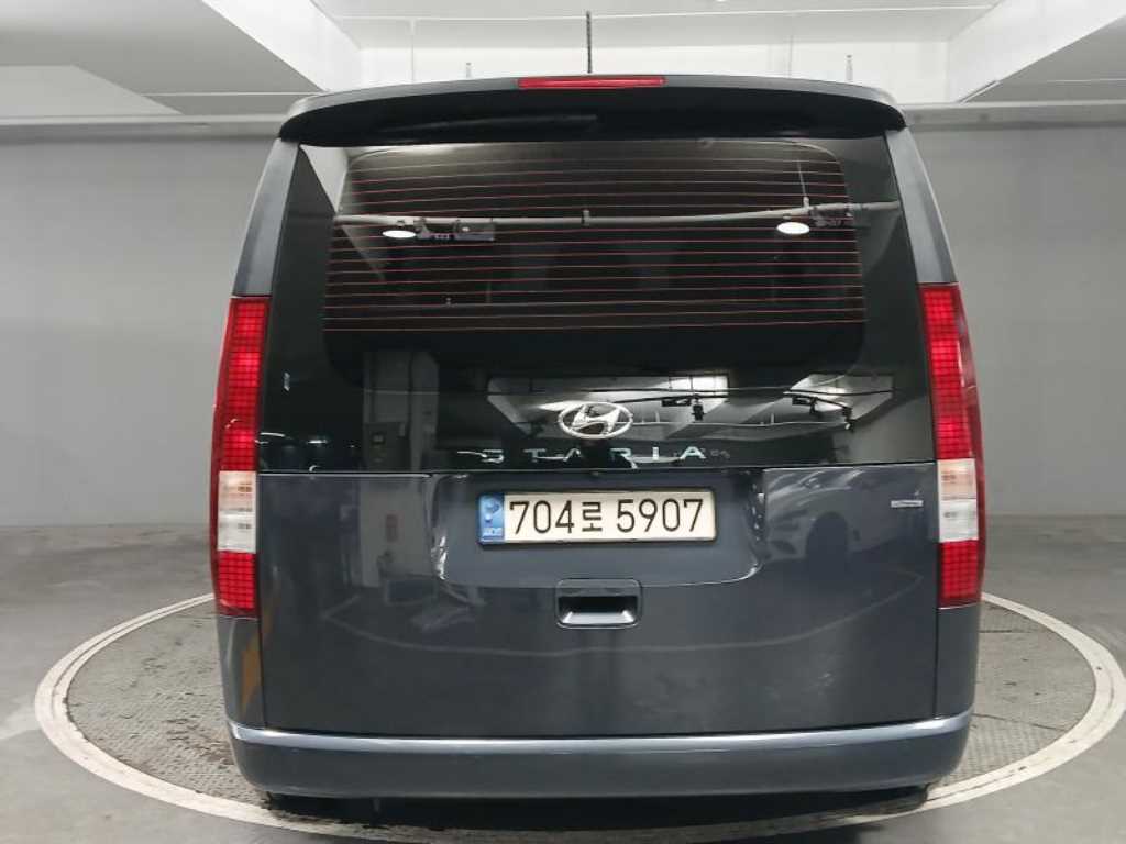 HYUNDAI Staria - Vista 5