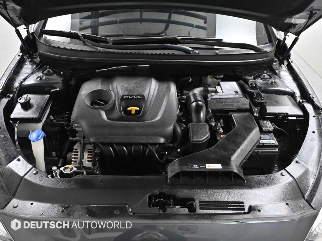 HYUNDAI Sonata - Vista 6